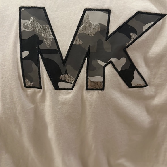 Michael Kors MK logo camo t-shirt - Picture 4 of 5
